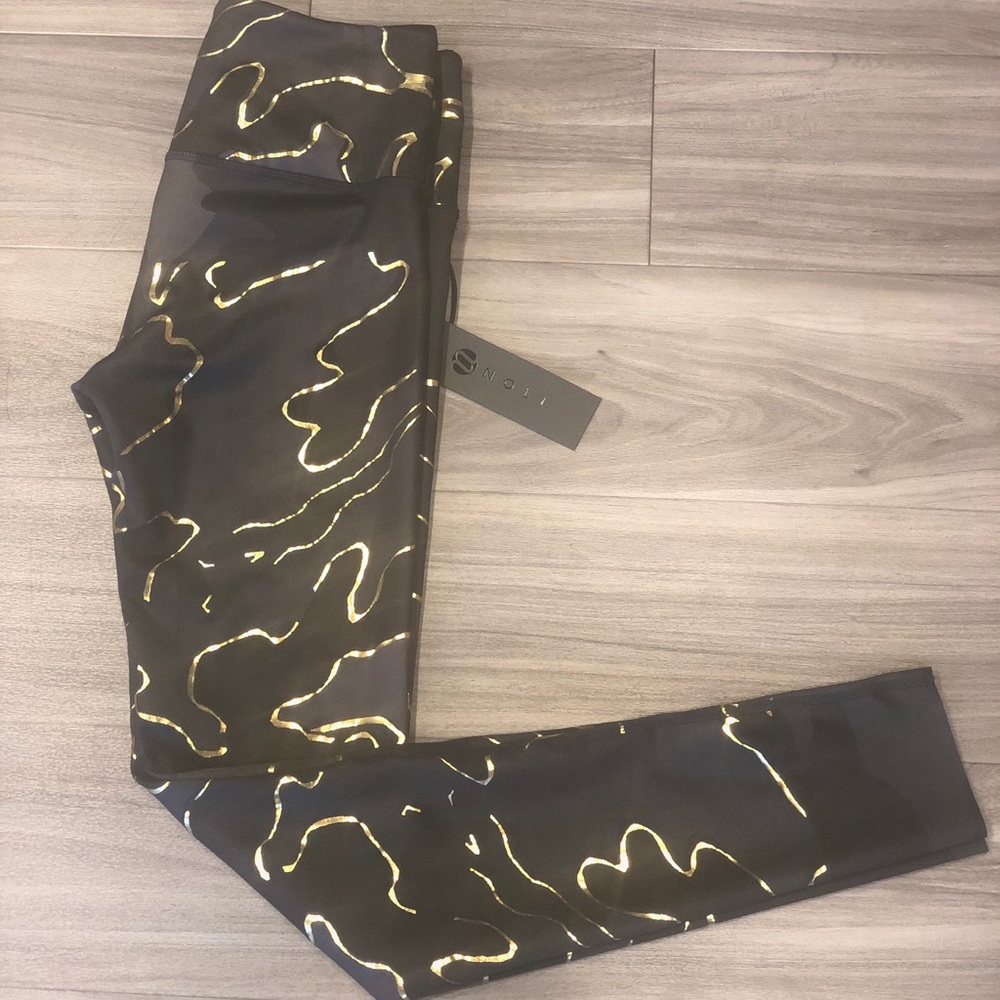 NWT Noli Guerra Leggings